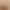 Bar moderne avec comptoir en marbre gris et tabourets en cuir beige, éclairé par des suspensions dorées, entouré de grandes baies vitrées