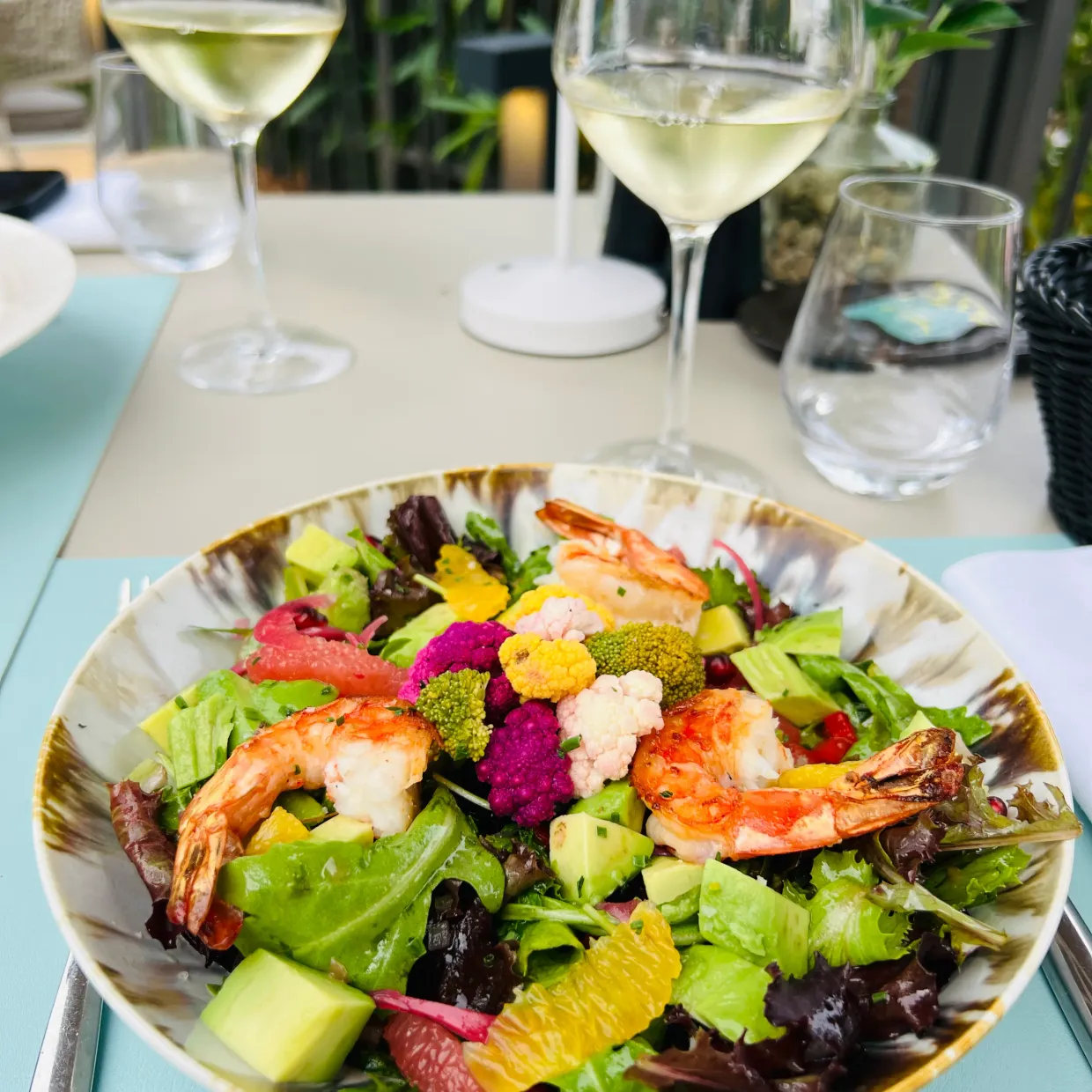 the shrimp salad with a glass of white wine